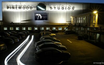 pinewood-at_night-s_0