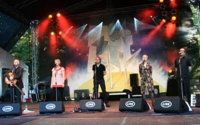 Chumbawamba perform at the Rudolstadt-Festival in 2012, Schorle/Creative Commons